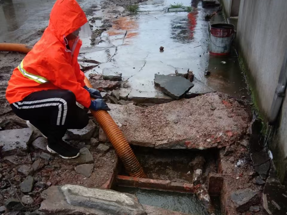 金门专业清理污水池 炜誉市政以规范流程守护城市 “肠道”